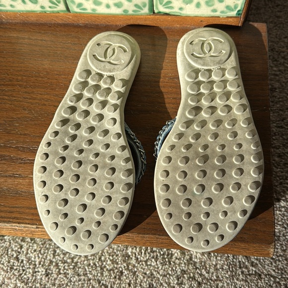 CHANEL denim chain flip flops size 40 - Picture 2 of 14